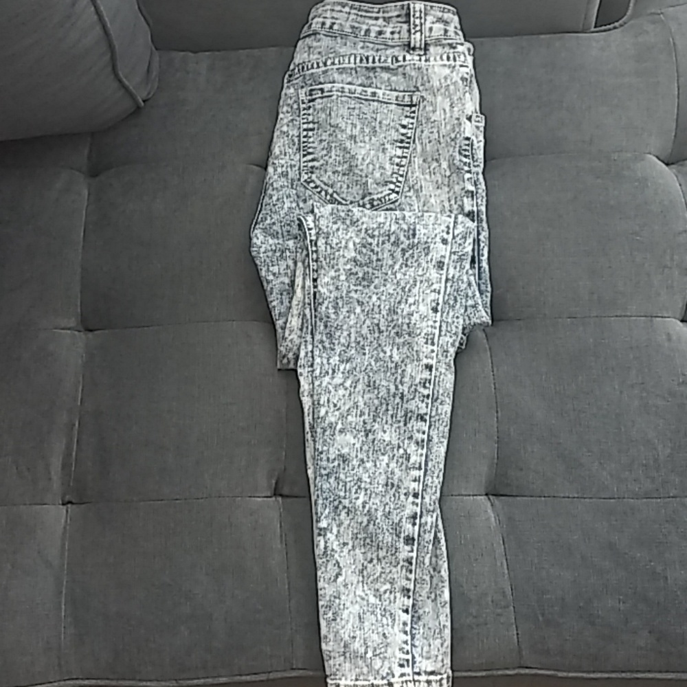 Forever 21 Stonewash Jeans